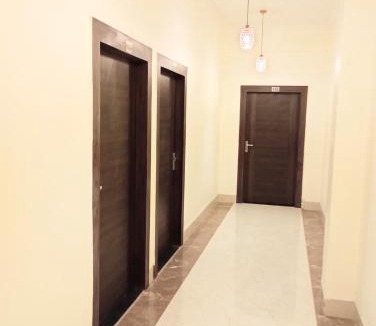 Mathura Hotel | Silver Oaks Inn