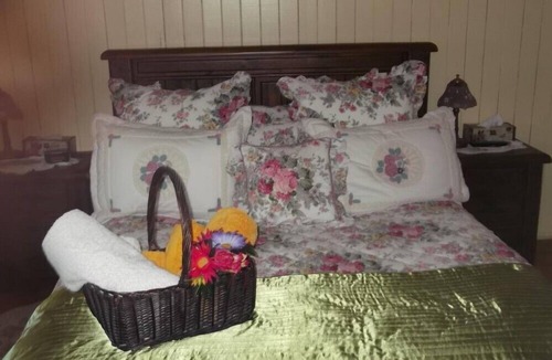 Woolooga Bed & Breakfast | Single Woolooga Australia