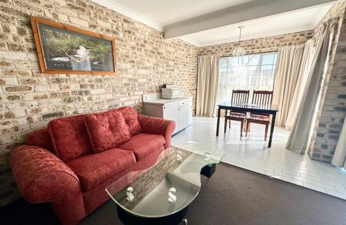Heatherbrae Hotel | Sir Francis Drake