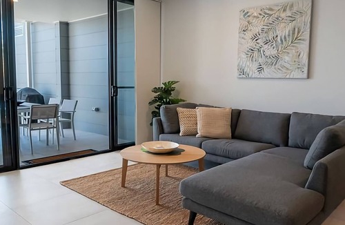 Sawtell Apartment | Situated above bustling First Avenue in Sawtell, this two bedroom apartment is a slice of luxury