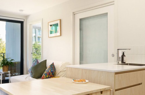 Braddon Apartment | Sleek Braddon Apartment Near Canberra Centre