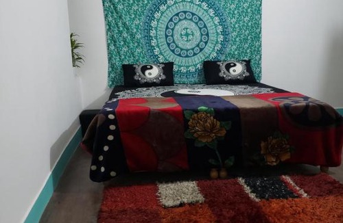 Varanasi Apartment | SMART HOME - Exceptional & Convenient STAY!