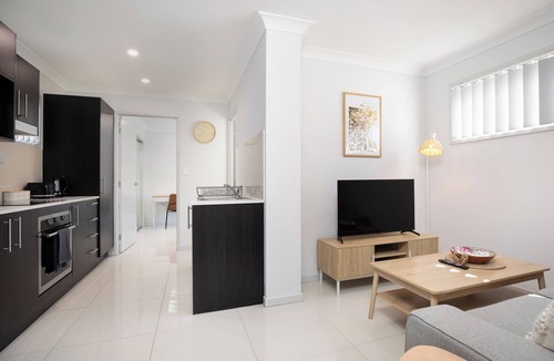 Rocklea Apartment | Smart Suites Self Check-in Apartments - 31 Freney