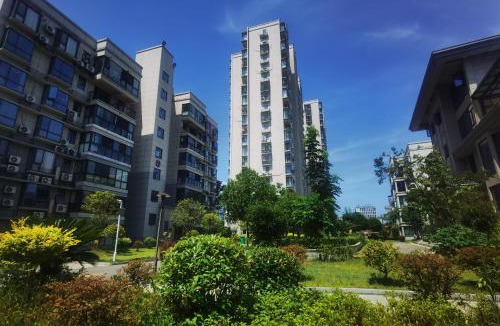 Yongding Apartment | SmileNest Zhangjiajie Downtown Elegant Luxury Suite Private Custom Journeys VIP Ticket Service For 2-6 Guests