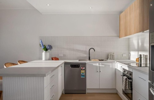 Henley Beach Apartment | Sol Sands Henley Beach
