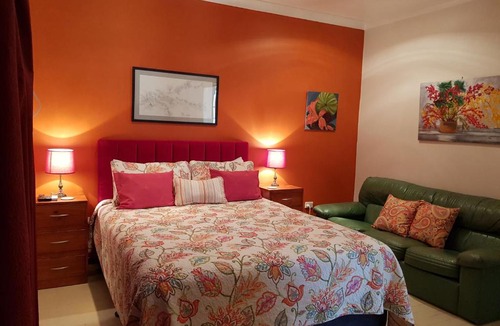 Lightning Ridge Bed & Breakfast | Sonja's Bed and Breakfast