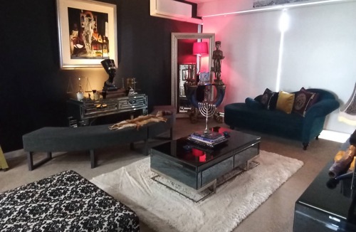 Bankstown Apartment | sophistcaed, classy penthouse like feel 2bdrm apartment