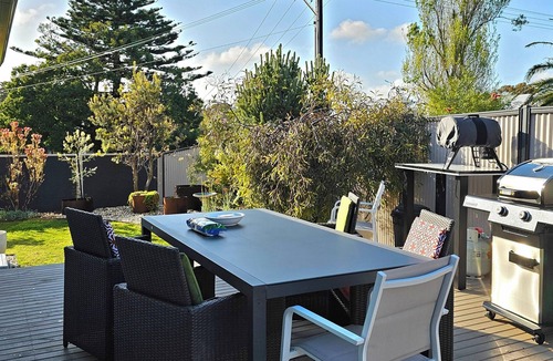 Encounter Bay House | Spa Encounters by the Bay - Soak, Play, Relax, Unwind and Enjoy