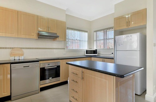 Orange Villa | Spacious 2 Bed, 2 Bath Villa| CBD Location