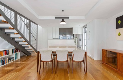 Rosebery Apartment | Spacious 2-Bed Retreat in Rosebery