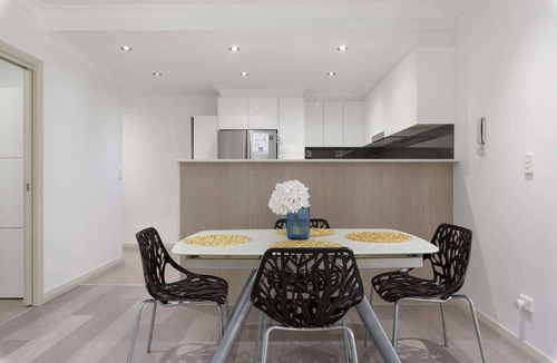 St Ives Apartment | Spacious 3-Bed Apartment in the Heart of St Ives