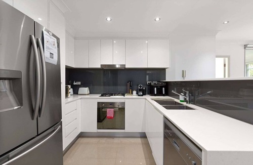 St Ives Apartment | Spacious 3-Bed Apartment in the Heart of St Ives