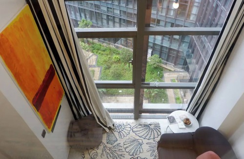 Pudong Apartment | Spacious 3-bedroom Loft apartment with WiFi, AC in heart of Shanghai riverview