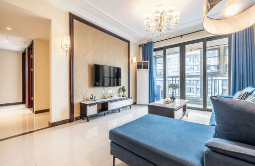 Lianhu Apartment | Spacious 3-bedroom apartment in perfect Xi'an with AC