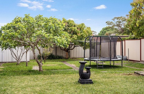 Concord House | Spacious 3-Bedroom Family Home in Concord's Heart!