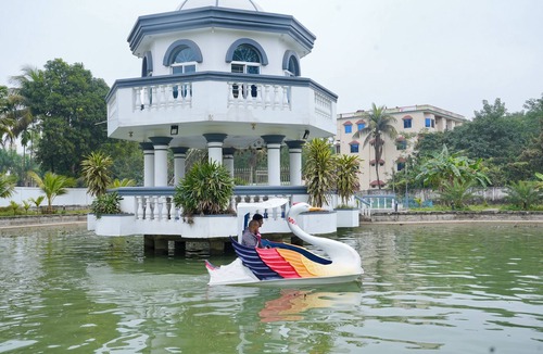 Maulvi Bazar Apartment | Spacious 3-bedrooms apartment for rental nearGoala Bazar with 2 A/C IPS and pond