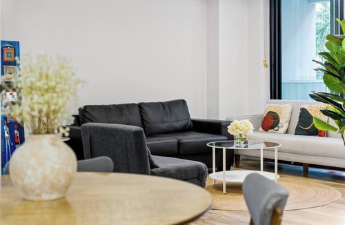 Ultimo Apartment | Spacious 3BR Apt w Parking near ICC & Darling Harbour