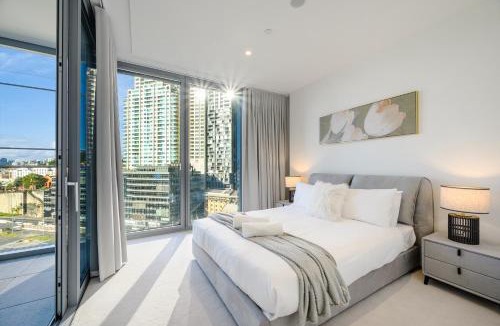 Barangaroo Apartment | Spacious 3BR in Barangaroo with Free Parking near CBD