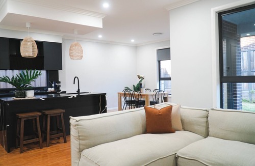 Box Hill House | Spacious 4BR Retreat fully equiped