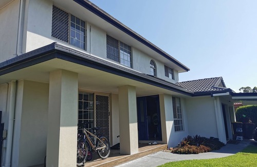 Eight Mile Plains House | Spacious 5 bed house with pool