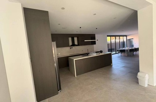 Kingsgrove House | Spacious 5BR Family Haven in Kingsgrove for 12ppl