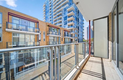 City West Apartment | Spacious Apartment with Gym & Pool Access