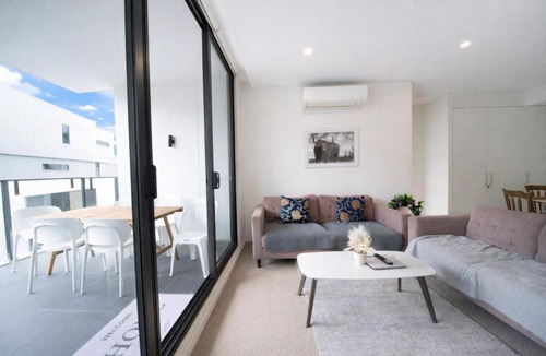 Wentworth Point Apartment | Spacious cozy2BR@close to OlympicPark free carpark