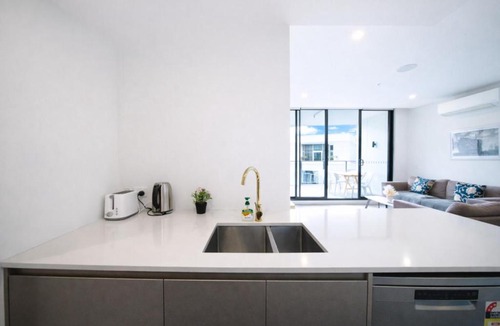Wentworth Point Apartment | Spacious cozy2BR@close to OlympicPark free carpark