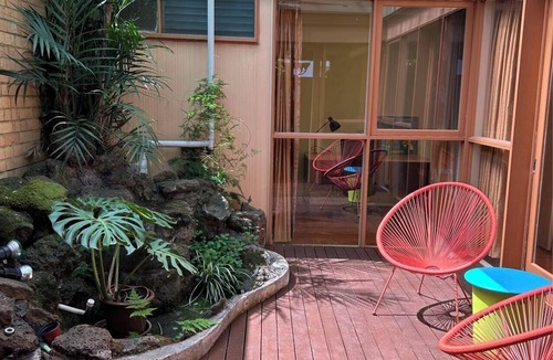 Mount Waverley House | Spacious Family Home | Walk To Train | Free Public Transport In April
