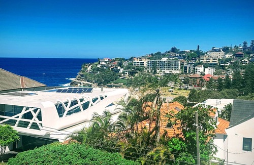 Bronte House | Spacious Luxury 4 Bedrooms Bronte Home 150m to Beach + Ocean Views+Internal Lift