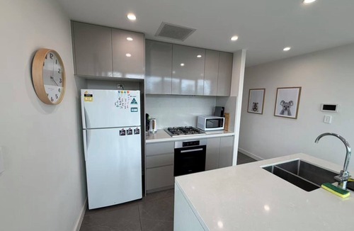 Macquarie Park Apartment | Spacious & Modern 2-Bedroom Apartment in Prime Macquarie Park Location