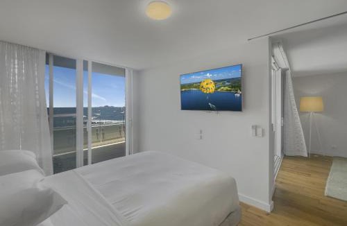 Batemans Bay Hotel | Spacious Modern Apartment in Batemans Bay