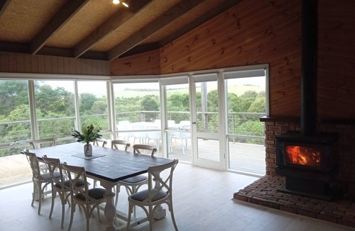 Smiths Beach House | Spacious ocean view beach house - sleeps 12
