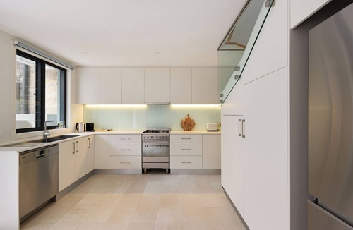 Surry Hills House | Spacious Surry Hills Home Sleeps 10 Parking Available