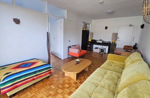 Rushcutters Bay Apartment | Spacious top floor apartment with balcony & views