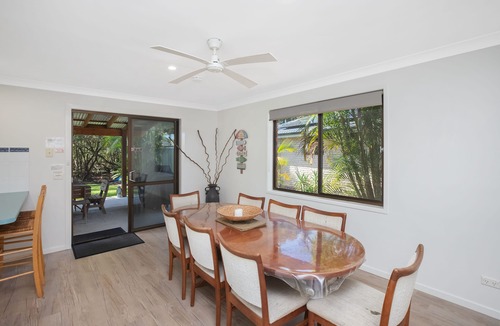 Tuncurry House | Spacious. Tropical. Waterfront.