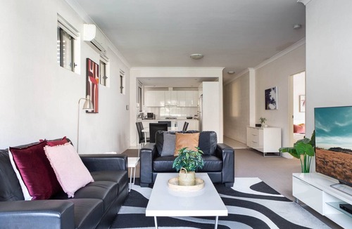 Westmead Apartment | Spacious Two-Bedroom Apartment near Hospital