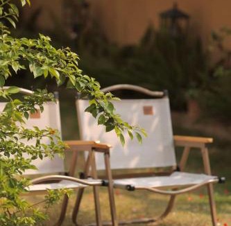 Longmen County House | Spanish Garden Hot Spring Villa