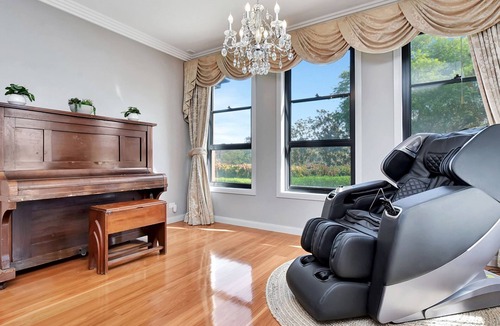 Nulkaba House | Spoil someone special at this luxe Hunter Valley Estate - stunning luxury in super central location