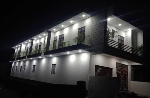 Varanasi Hotel | SPOT ON Swagat Sarowar