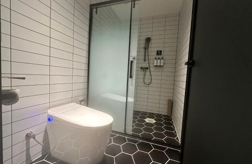 Lintong District Hotel | Spring Inn Hotel 思铂丽酒店