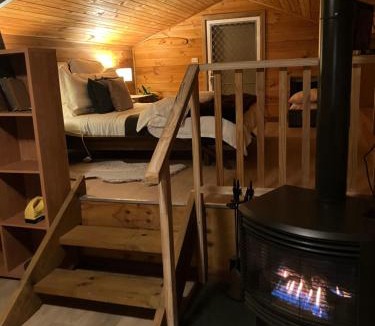 Rydal Apartment | Springmead Rustic Cabin