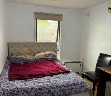 Springvale South House | Springvale couple room with shared bathroom