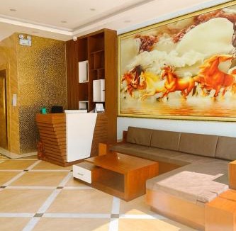 Ha Long Hotel | Square Hostel