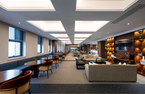 Jianggan Hotel | SSAW Boutique Hotel Hangzhou East Railway Station - Close to West Lake - Free East Railway Station shuttle service