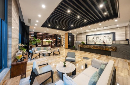 Jianggan Hotel | SSAW Boutique Hotel Hangzhou East Railway Station - Close to West Lake - Free East Railway Station shuttle service