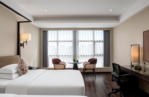 Jianggan Hotel | SSAW Boutique Hotel Hangzhou East Railway Station - Close to West Lake - Free East Railway Station shuttle service