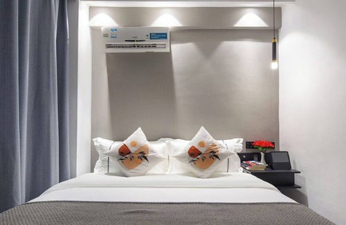 Sanya Hotel | Starchain Heehee Hotel - Sanya Bay Walking Street Store