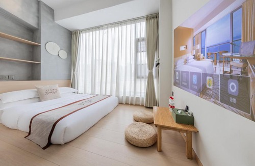 Liwan Hotel | Stargazing Platform Inn - Heart of Old Canton