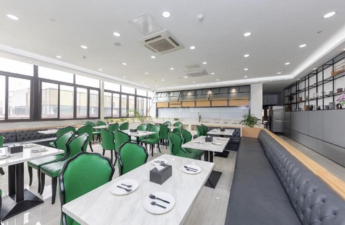 Qingpu Hotel | Starway Hotel Shanghai Hongqiao National Exhibition and Convention Center Beiqing Road